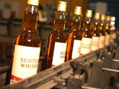 Scotland’s whisky makers say cheers to China