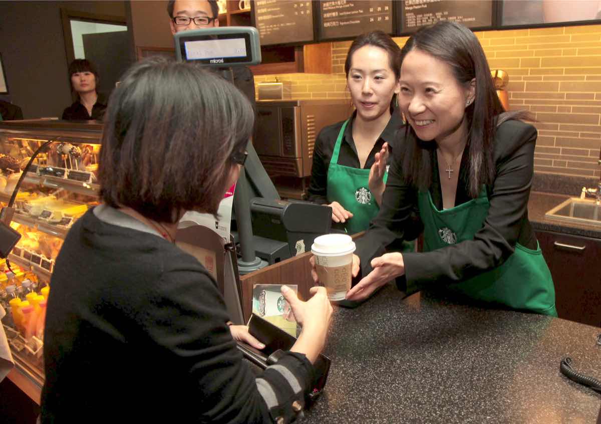 Starbucks celebrates 500th store opening in China