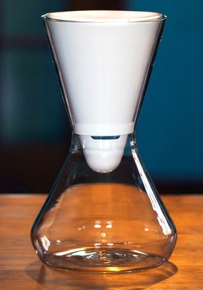 Soma carafe with compostable water filter