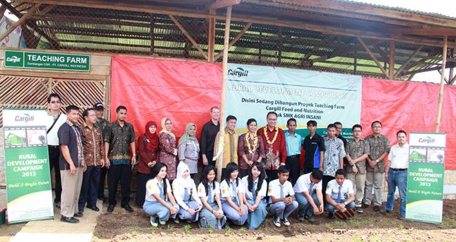 Cargill donates teaching farm in Indonesia