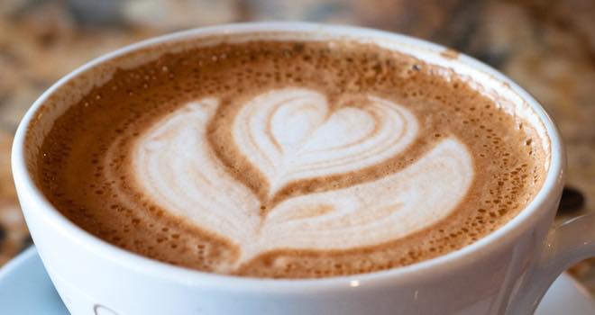 Regular coffee consumption clears arteries and lowers cardiovascular risk