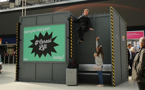 Illusionist flies high above the crowds in Nestlé Cereals stunt
