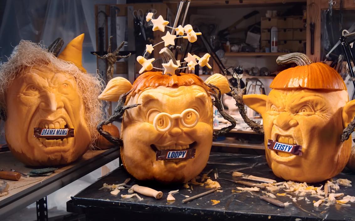 Snickers produces eerie Halloween pumpkin-carving advert