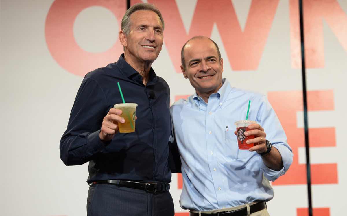 Starbucks CEO Howard Schultz (left) and Anhuser-Busch CEO Carlos Brito. © Michael Thomas/Starbucks