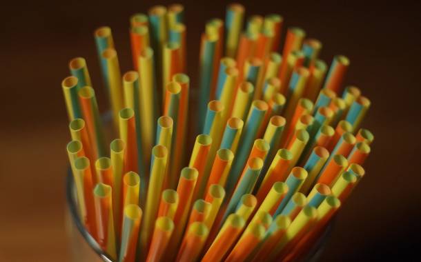 EU plans ban on plastic straws and other single-use plastics