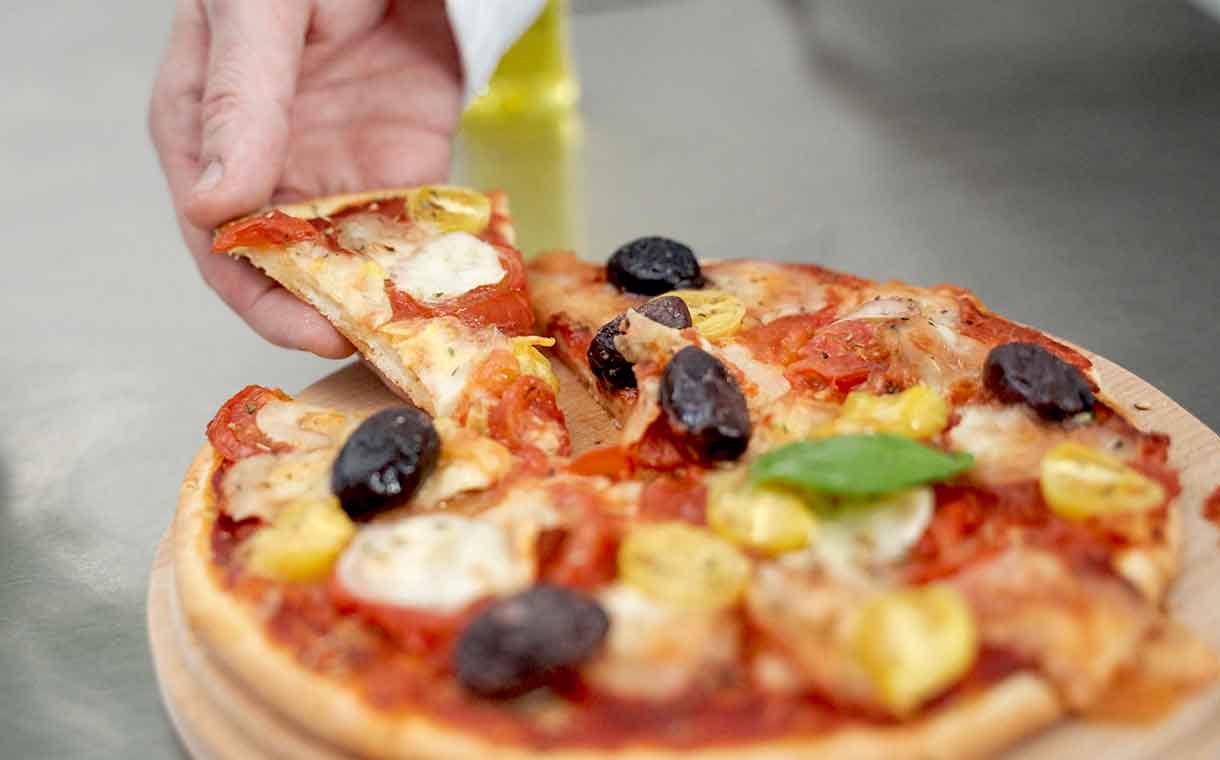 AAK creates new flaked fats to enhance taste of pizza crusts