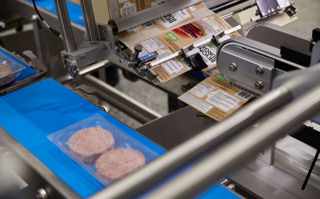 afkom Redaktør Scene Beyond Meat expands plant-based meat production in Europe - FoodBev Media