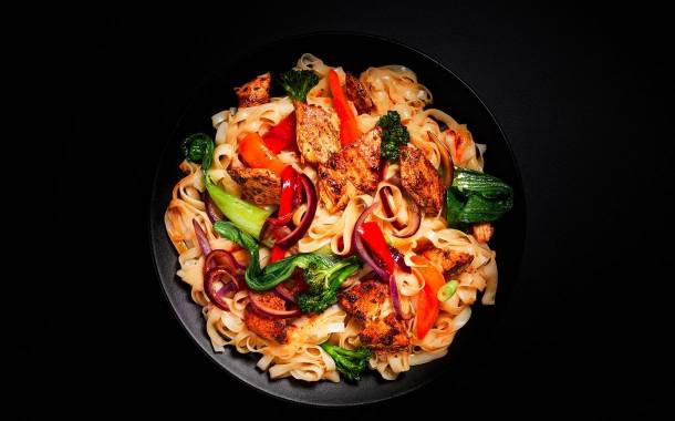 This launches marinaded plant-based chicken pieces in UK