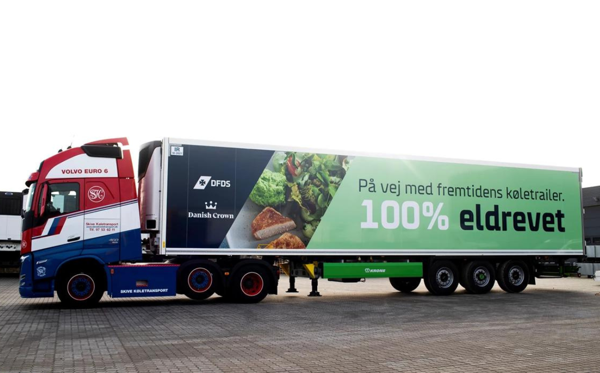 Arla and Danish Crown partner on “climate-neutral” transport in the UK